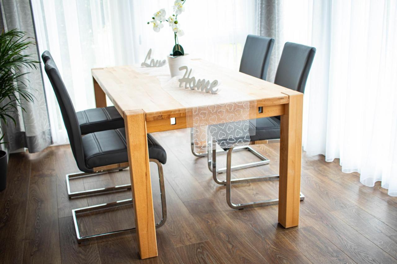 Ferienwohnung Am Schlosspark Ebersdorf  Luaran gambar